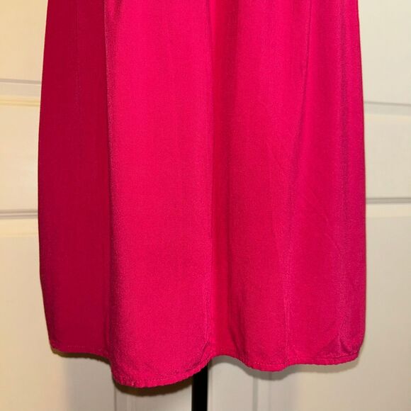 Old Navy Women's Red Embroidered Rayon Tank Top Sleeveless Sz. XL - Picture 3 of 5